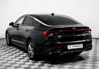 Подержанный автомобиль Kia K5 2020 года (7 фото)
