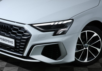 Подержанный автомобиль Audi A3 Hatchback 2021 года (20 фото)