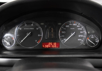 Подержанный автомобиль Peugeot 407 Sedan 2006 года (12 фото)