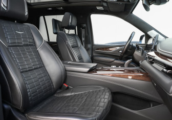 Подержанный автомобиль Cadillac Escalade Suv 2022 года (12 фото)