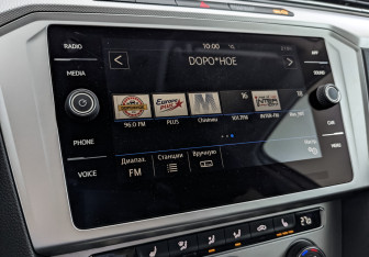 Подержанный автомобиль Volkswagen Passat Sedan 2018 года (27 фото)