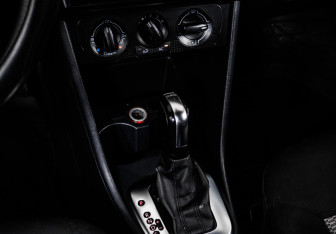 Подержанный автомобиль Volkswagen Polo Hatchback 2010 года (15 фото)