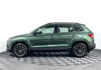 Подержанный автомобиль Skoda Karoq 2021 года (8 фото)