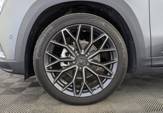 Подержанный автомобиль Changan UNI-T 2023 года (12 фото)