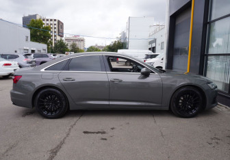 Подержанный автомобиль Audi A6 Sedan 2022 года (4 фото)