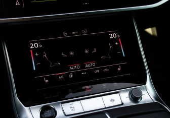 Подержанный автомобиль Audi A6 Sedan 2021 года (19 фото)