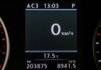 Подержанный автомобиль Volkswagen Tiguan 2012 года (15 фото)