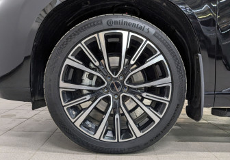 Подержанный автомобиль Exeed VX 2023 года (12 фото)
