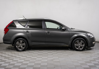 Подержанный автомобиль Kia Ceed Wagon 2011 года (4 фото)