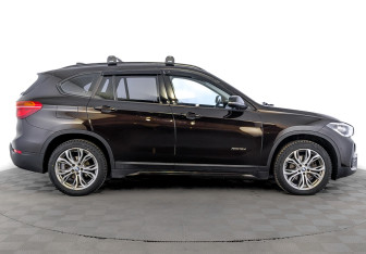 Подержанный автомобиль BMW X1 2017 года (4 фото)