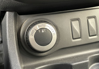 Подержанный автомобиль Renault Duster 2015 года (12 фото)