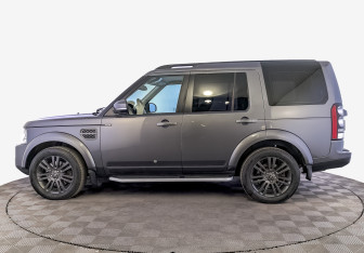 Подержанный автомобиль Land Rover Discovery 2016 года (8 фото)