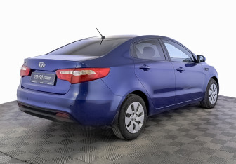 Подержанный автомобиль Kia Rio Sedan 2013 года (6 фото)
