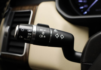 Подержанный автомобиль Land Rover Range Rover Sport 2014 года (10 фото)