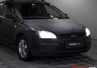 Подержанный автомобиль Ford Focus Hatchback 2007 года (17 фото)