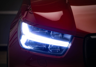 Подержанный автомобиль Volvo XC40 2019 года (32 фото)