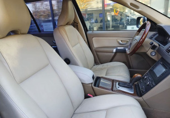 Подержанный автомобиль Volvo XC90 2011 года (10 фото)
