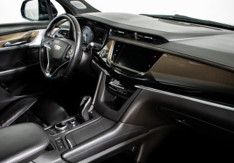 Подержанный автомобиль Cadillac XT6 2020 года (13 фото)
