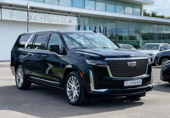 Подержанный автомобиль Cadillac Escalade Suv 2022 года (3 фото)