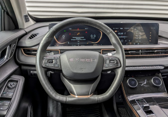 Подержанный автомобиль Exeed LX 2023 года (22 фото)