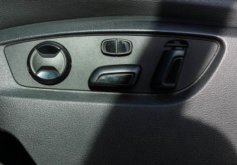 Подержанный автомобиль Volkswagen Touareg 2013 года (18 фото)