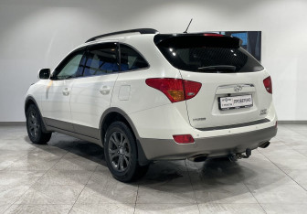 Подержанный автомобиль Hyundai ix55 2011 года (7 фото)