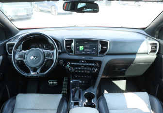 Подержанный автомобиль Kia Sportage 2016 года (12 фото)