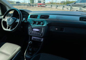 Подержанный автомобиль Volkswagen Caddy Compactvan 2020 года (9 фото)