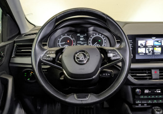 Подержанный автомобиль Skoda Rapid Liftback 2021 года (21 фото)