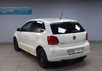 Подержанный автомобиль Volkswagen Polo Hatchback 2010 года (7 фото)