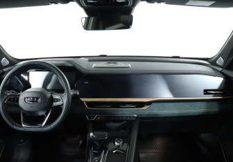 Подержанный автомобиль Geely Monjaro 2023 года (12 фото)