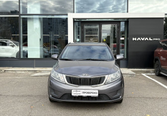 Подержанный автомобиль Kia Rio Hatchback 2012 года (2 фото)