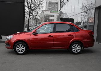 Подержанный автомобиль LADA (ВАЗ) Granta Sedan 2022 года (8 фото)