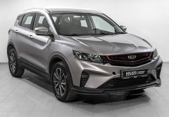 Подержанный автомобиль Geely Coolray 2022 года (3 фото)