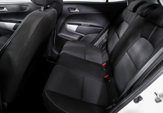 Подержанный автомобиль Kia Picanto 2018 года (10 фото)