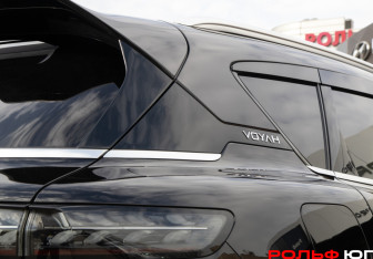 Подержанный автомобиль Voyah Free 2023 года (27 фото)