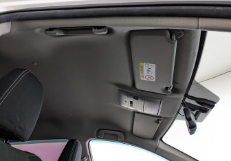 Подержанный автомобиль Toyota RAV4 2016 года (23 фото)