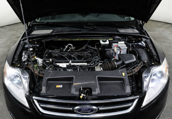 Подержанный автомобиль Ford Mondeo Sedan 2012 года (7 фото)