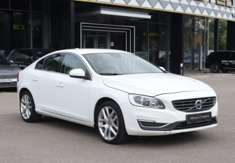 Подержанный автомобиль Volvo S60 2017 года (3 фото)