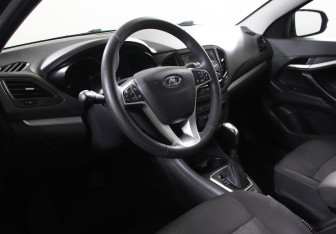 Подержанный автомобиль LADA (ВАЗ) Vesta Sedan 2021 года (6 фото)