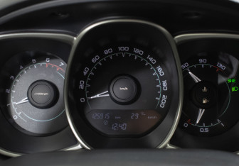 Подержанный автомобиль LADA (ВАЗ) Vesta Sedan 2016 года (12 фото)