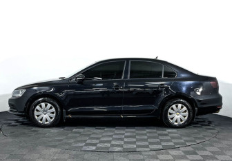 Подержанный автомобиль Volkswagen Jetta Sedan 2015 года (8 фото)