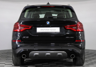 Подержанный автомобиль BMW X3 2020 года (4 фото)