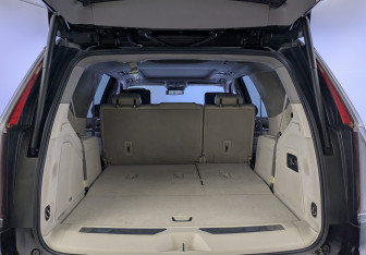 Подержанный автомобиль Cadillac Escalade Suv 2021 года (10 фото)
