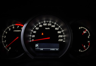 Подержанный автомобиль Suzuki Grand Vitara 2010 года (14 фото)