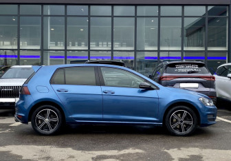 Подержанный автомобиль Volkswagen Golf Hatchback 2014 года (4 фото)