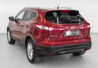 Подержанный автомобиль Nissan Qashqai 2016 года (7 фото)