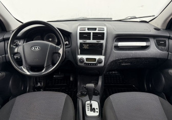 Подержанный автомобиль Kia Sportage 2008 года (12 фото)