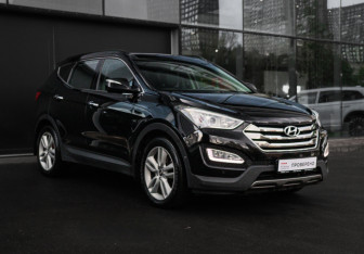 Подержанный автомобиль Hyundai Santa Fe 2013 года (3 фото)