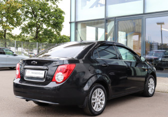 Подержанный автомобиль Chevrolet Aveo Sedan 2014 года (4 фото)
